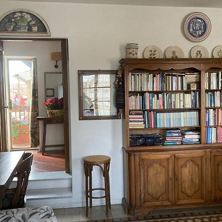 Attico In Piazza Santa Croce Apartman Firenze Kültér fotó